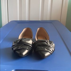 Flat shoes